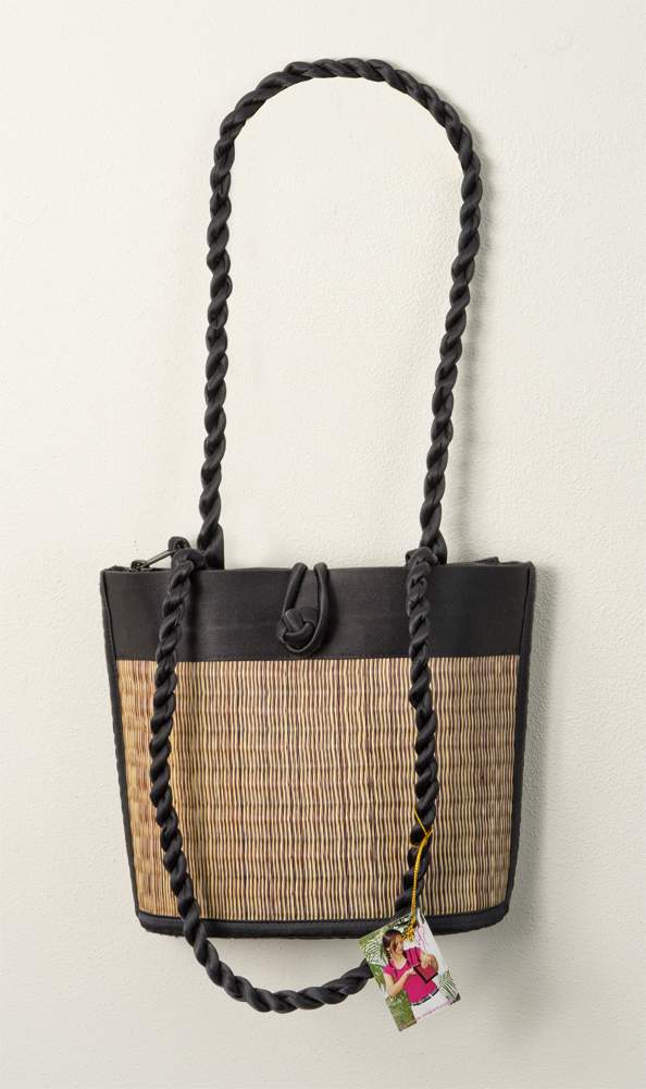 Saraye Purse trimmed in Black Medium Tote